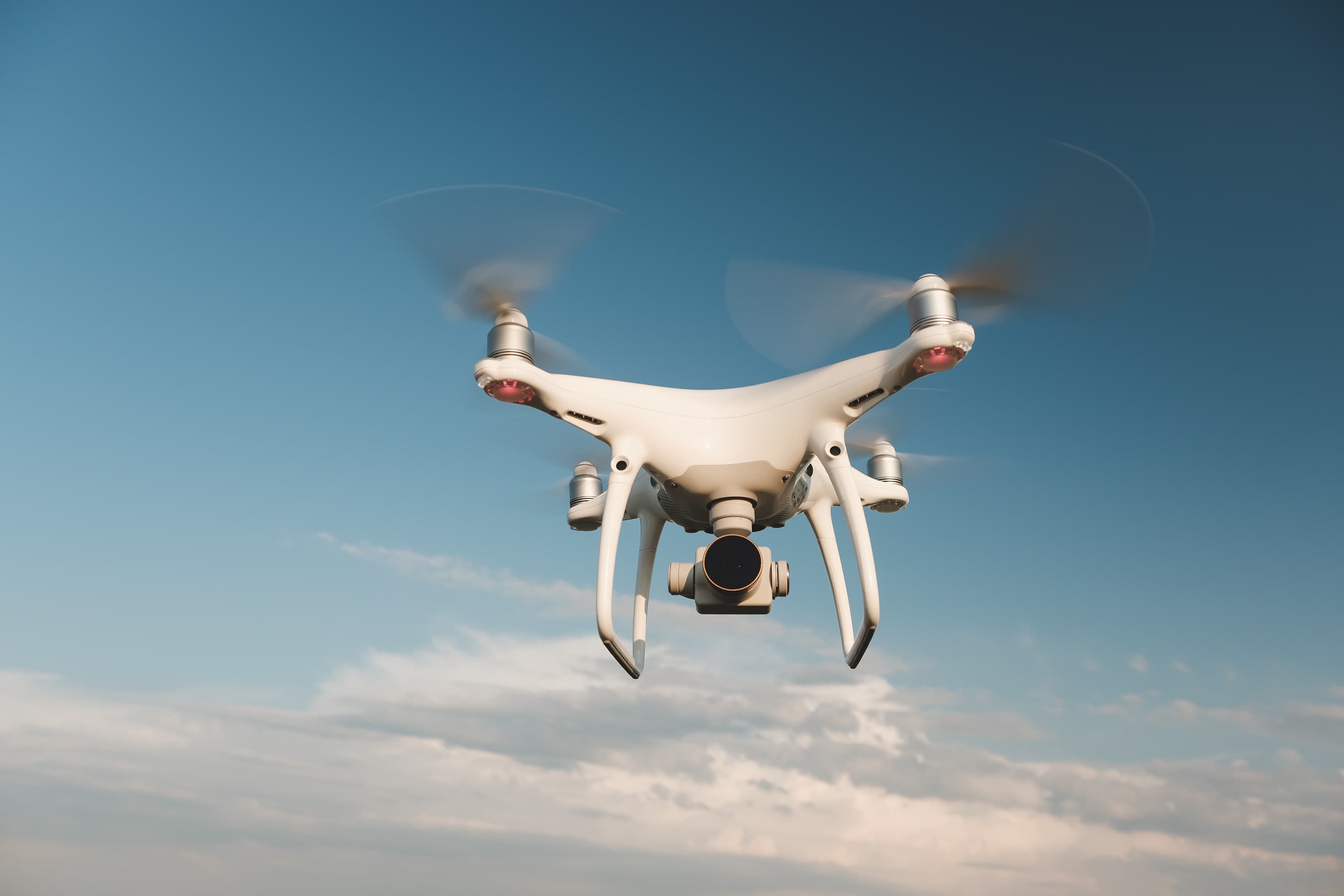 W pełni autonomiczne loty dronów